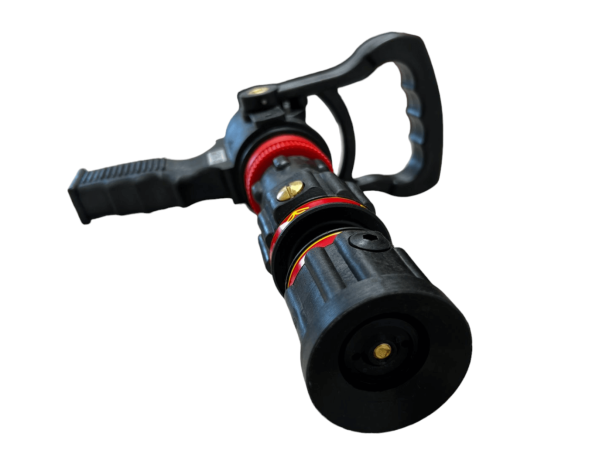 Ствол пожарный ручной универсальный с регулируемым расходом и перекрывным блоком ЛК-3П